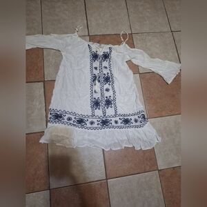 Exist White Garment with Navy Patterns